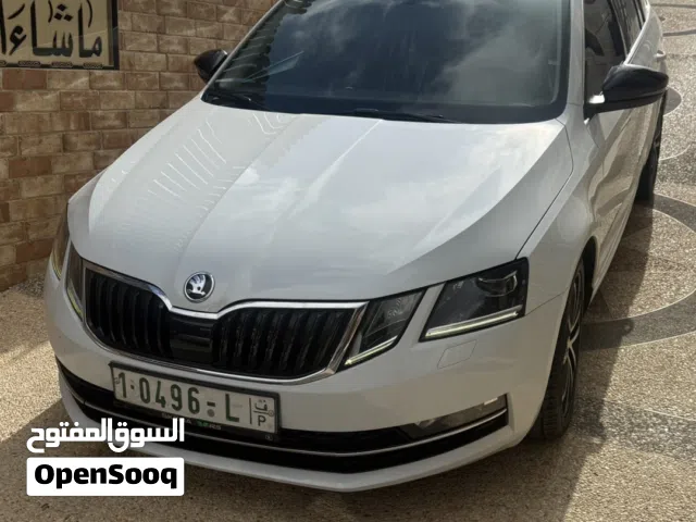 2018 سكودا اوكتافيا Standard