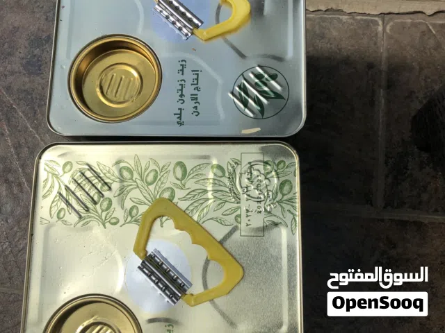 زيت زيتون بكر ممتاز ومفحوص وبشهادة ترخيص للبيع
