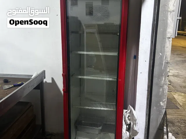 ثلاجه كولا تبريد ممتاز جدا حجم وسط