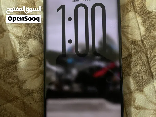 iPhone 15 pro max 256G 87%البطاريه  فيس ايدي شغال نموذج M بس ضهر مكسور