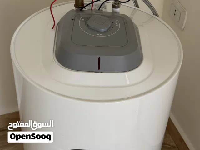 جيزر مياه Ariston إيطالي أصلي 80 لتر  حالة الوكالة  استخدام 4 أشهر فقط