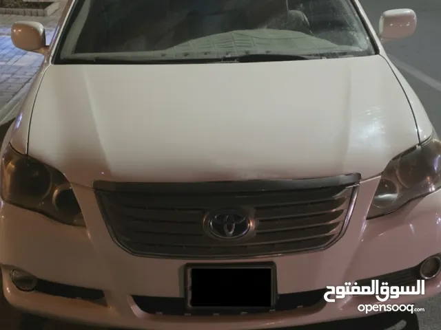 Used Toyota Avalon in Northern Governorate