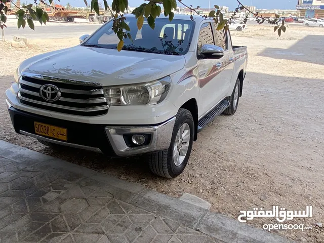Toyota Hilux 2016 in Dhofar