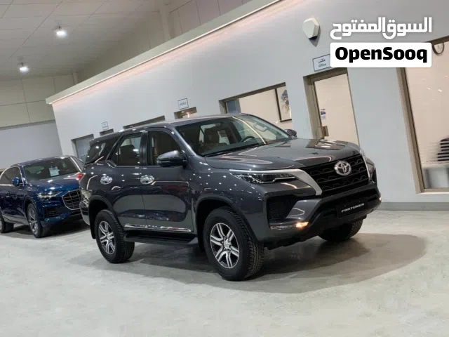2025 Toyota Fortuner Standard