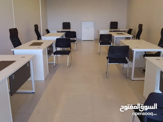 محلات أدارية للبيع أخدم طول مجهزة بالكامل