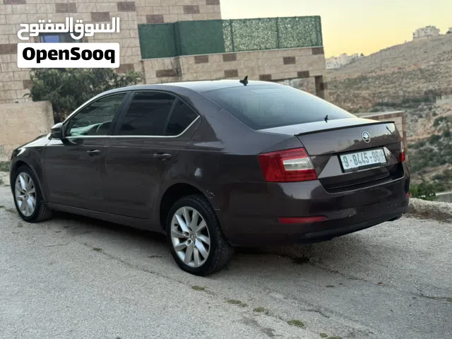 2015 سكودا اوكتافيا Ambition