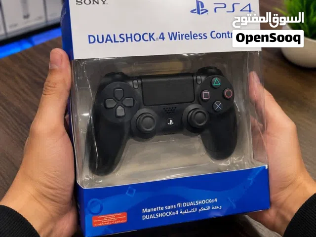 يد بلايستيشن 4 متوفرة  مع خدمة التوصيل لجميع المدن في ليبيا من   4 DualShook درجة اولى