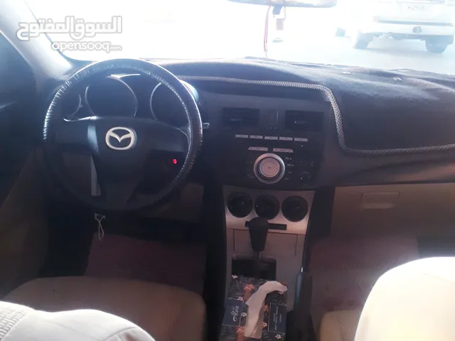 MAZDA 3 2010