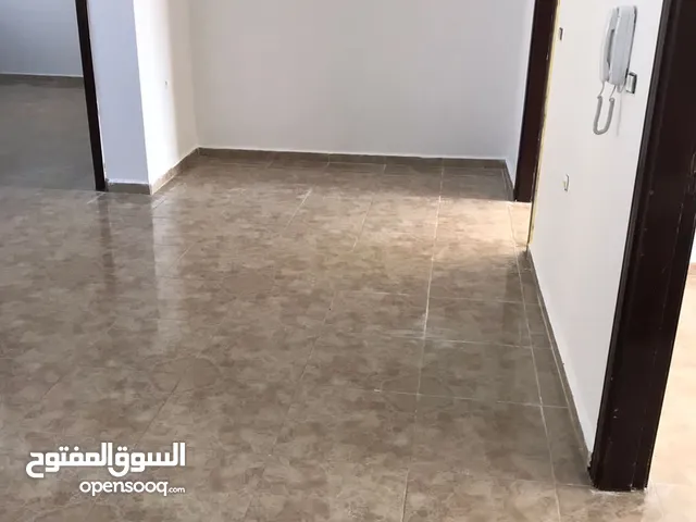 شقه فاخره للإيجار بجانب جامع بدر