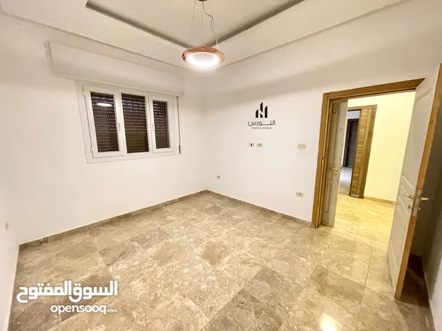 140 m2 3 Bedrooms Apartments for Rent in Tripoli Al-Serraj