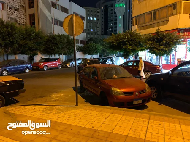 مقر اداري بمدخلين 350 متر بحوائط خشب ارو مجهز