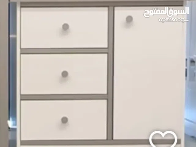 كومدي خشب جديد