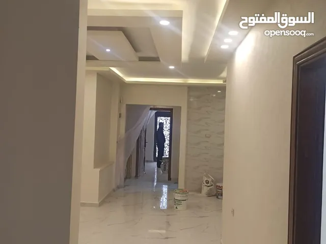350 m2 4 Bedrooms Apartments for Sale in Zarqa Al Zarqa Al Jadeedeh