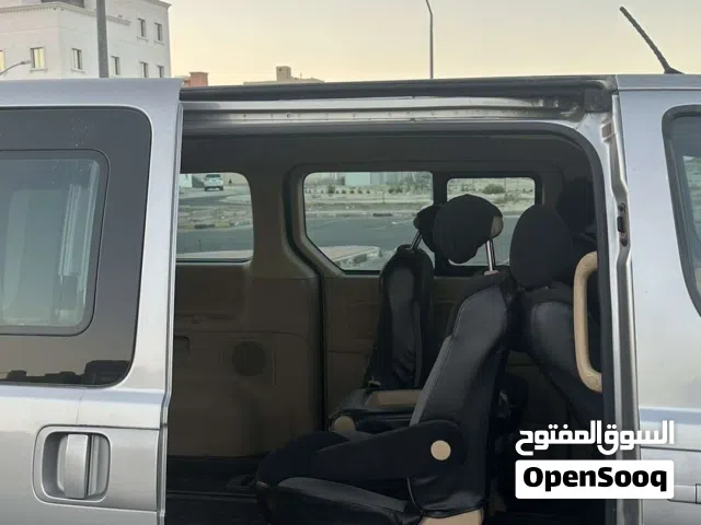 2016 هيونداي H1 GL