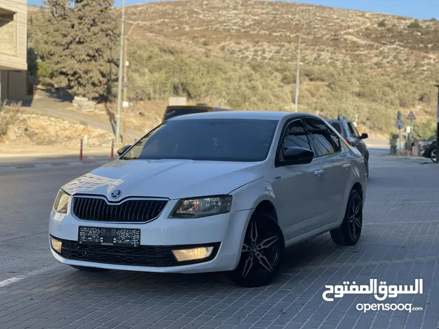 سكودا اوكتافيا 2015/14