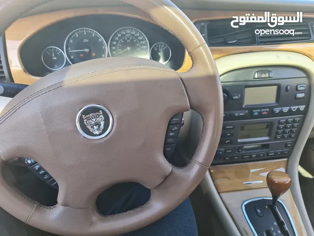 جاكوار موديلل 2002 للبيع
