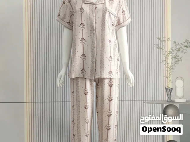 Good quality dress only wholesal interested people can drop message i have to deliver where you want