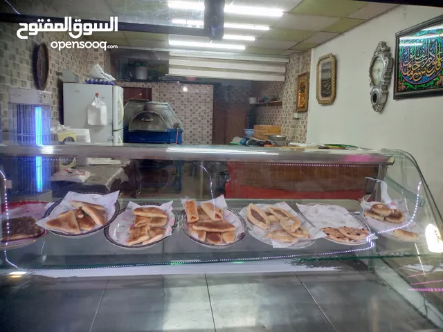 محل معجنات كامل للبيع