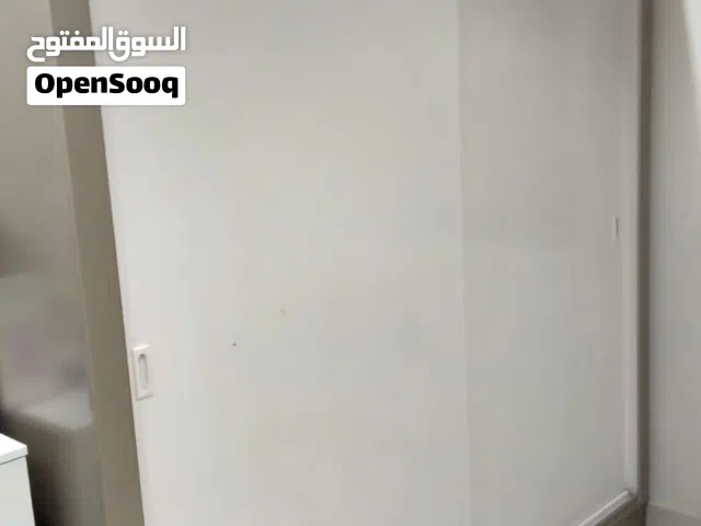 للبيع كبت سحاب نظيف وشبه جديد التواصل WhatsApp فقط