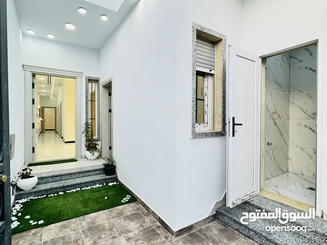   2 Bedrooms Townhouse for Sale in Tripoli Ain Zara