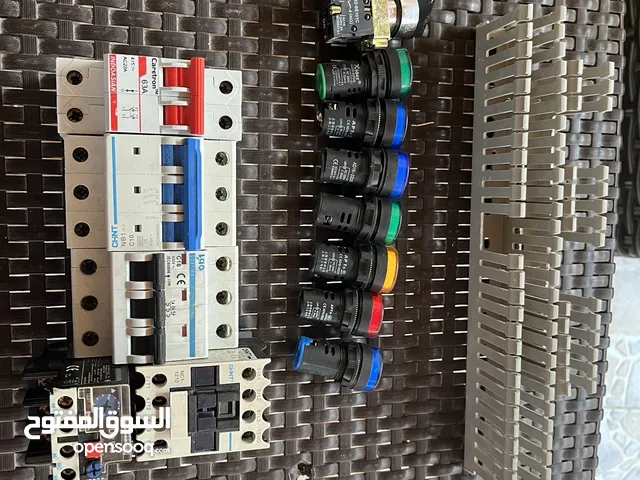 قواطع و كنتاكتر و كبسات 3 فاز استخدام شهر فقط للبيع بسعر مميز