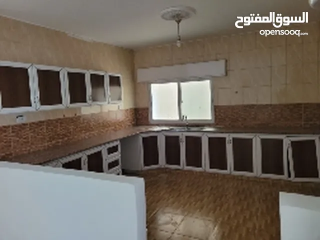 135 m2 5 Bedrooms Apartments for Rent in Al Karak Al-Thaniyyah
