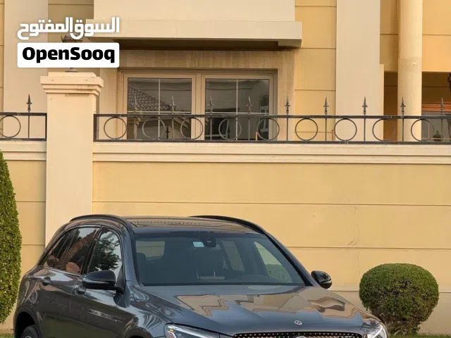 Glc 300 car very clean