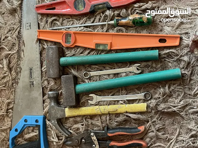 أدوات ومعدات بناء مختلفة جديدة