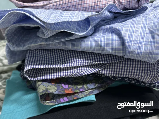 Shirts t-shirts polo different color suitable for young dynamic men