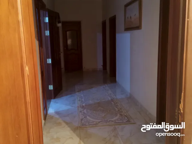 350 m2 4 Bedrooms Townhouse for Rent in Tripoli Airport Road
