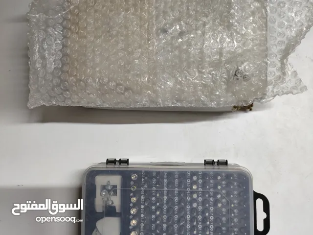 سلام عليكم box tools كاملة مابيها اي شي ضايع تفحص بيها ابراحتك تفتح حاسبات أو موبيلات أو لابوتوبات ا