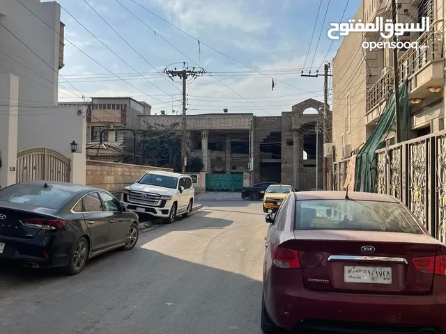 320 m2 5 Bedrooms Townhouse for Sale in Baghdad Saidiya