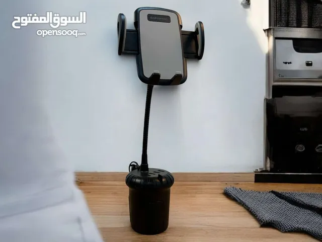 حامل اكواب وهواتف مع شاحن المواصفات تصميم 2 في 1 – يجمع بين حامل هاتف مرن وشاحن USB بـ 4 منافذ.