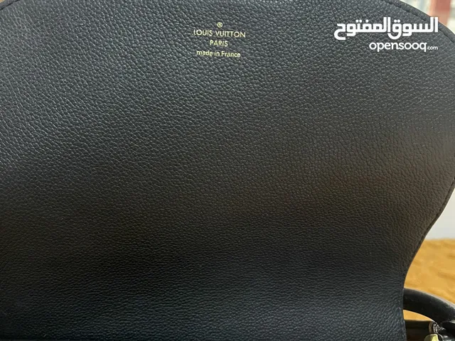 ماركه louis vuitton