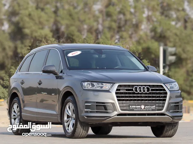 Audi Q7 40 TFSI quattro 2017 V4 GCC, accident-free in excellent condition service history from Audi