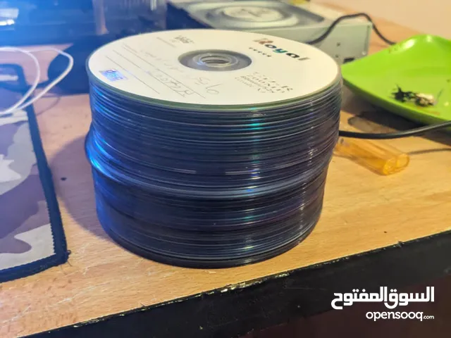 سيديات كمبيوتر و بلاستيشن1 العاب قديمه و جديده بيع حب حبه او كامل