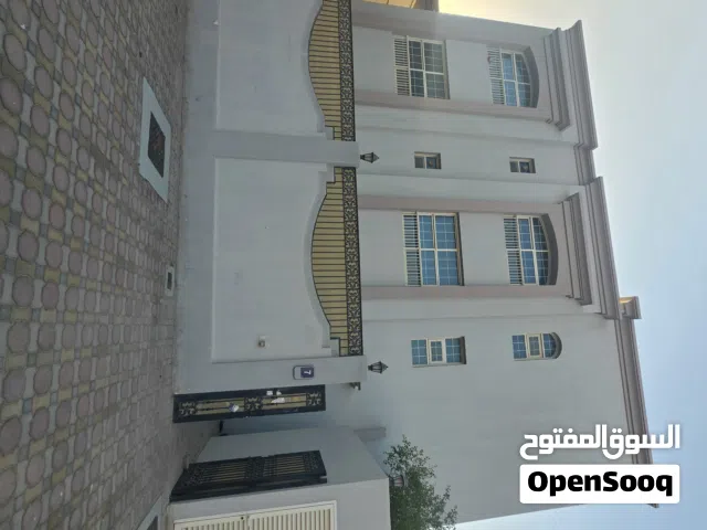 250 m2 4 Bedrooms Apartments for Rent in Abu Dhabi Muroor Area