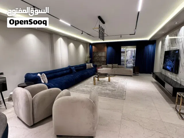 شقة فندقيه للإيجار اليومي او الشهري بموقع مميز