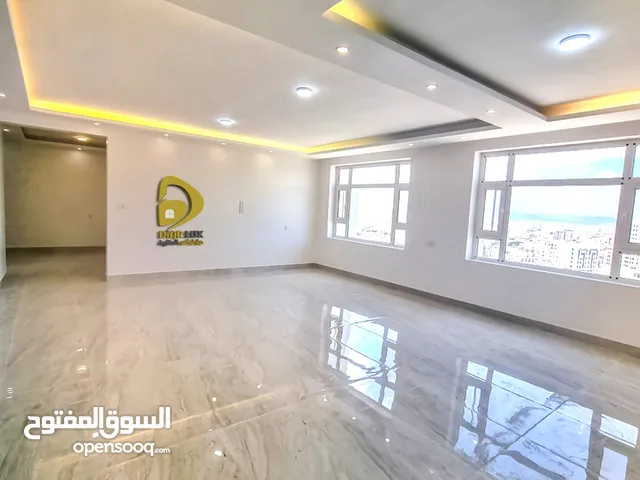 570 m2 5 Bedrooms Apartments for Sale in Sana'a Bayt Baws