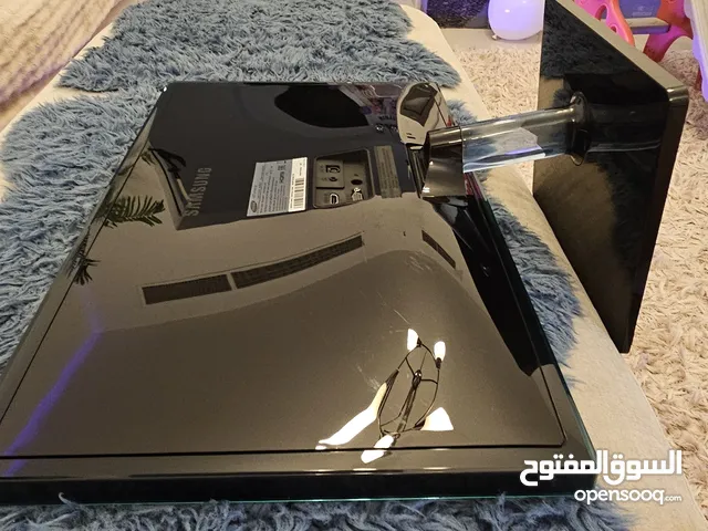 Samsung 24" LED Monitor - Model LS24D390HL for PC, PlayStation and xbox