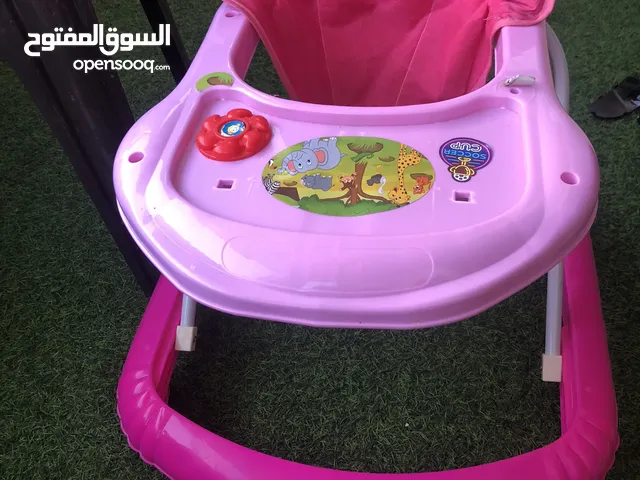 كراجة ومشاية اطفال بحالة الوكالة