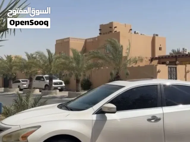 2014 نيسان التيما SV