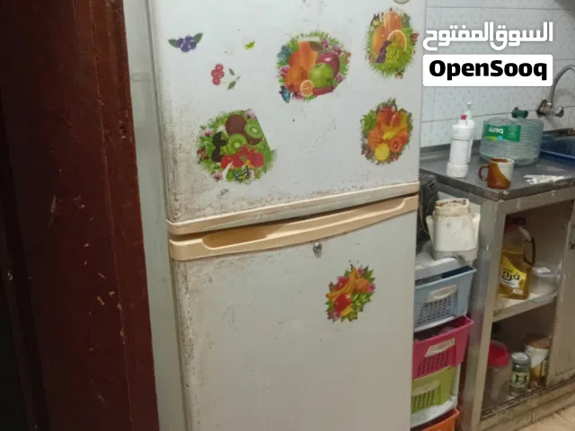 ثلاجة lGمستعمله نظيفه