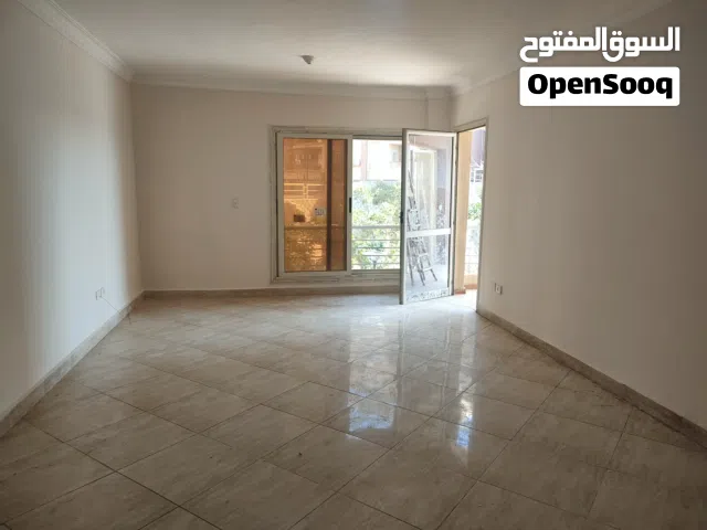 140 m2 3 Bedrooms Apartments for Rent in Cairo First Settlement