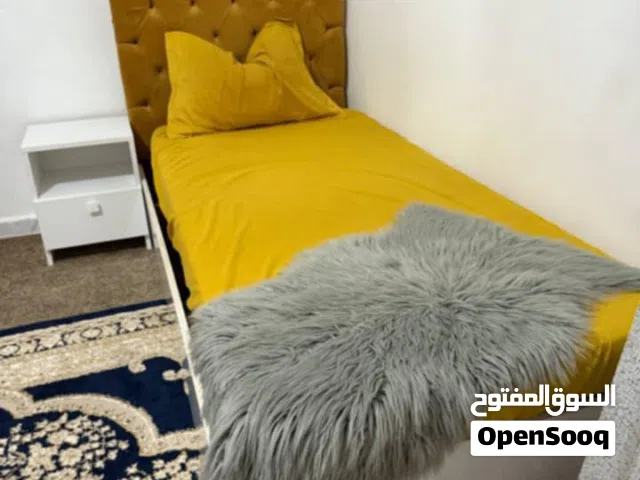 سرير فردي و كمدينو