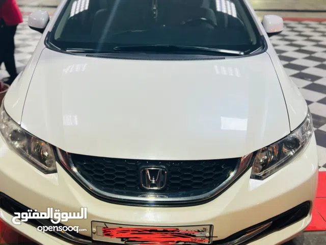 Honda Civic 2013 – White – 1.8L – Excellent Condition