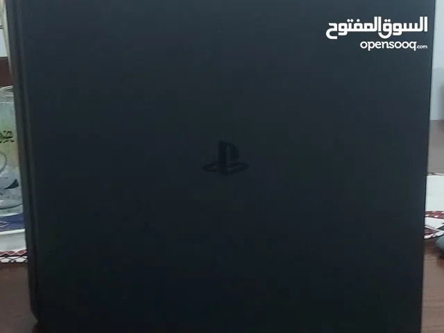 PlayStation 4 Slim in Jet Black 1TB