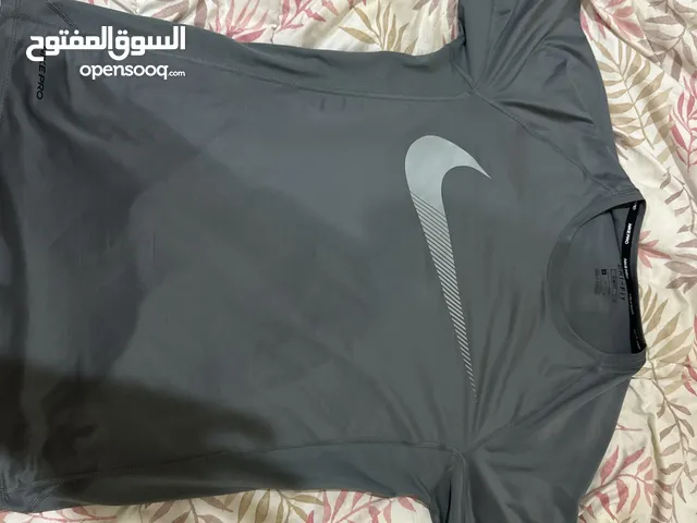 Nike pro t shirt  Size (M) Original