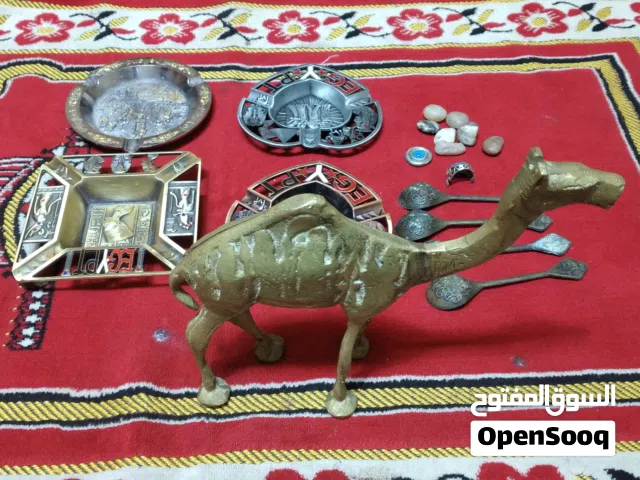 انتيكا نحاس صب للبيع الموقع عمان للتواصل عل الدردشه او وتساب اب مطلوب فيهم كلهم  50 دينار