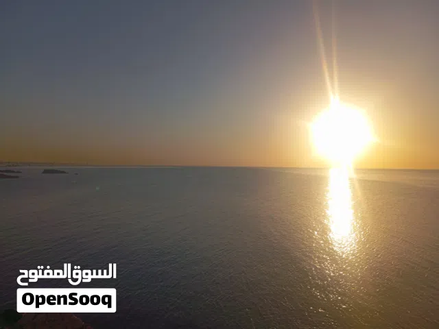 عمل في البحر